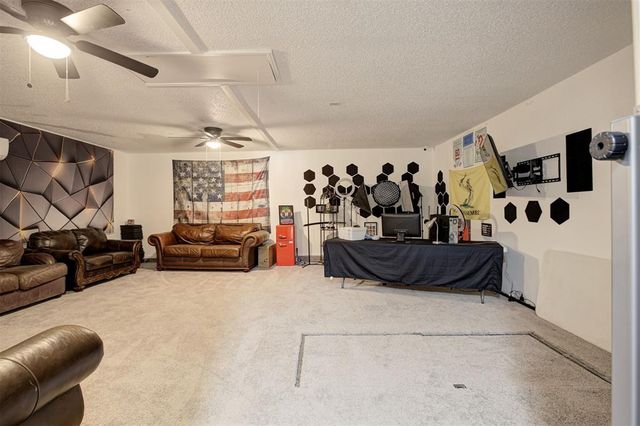 9721 Lakeland Terrace, Oklahoma City, OK 73162