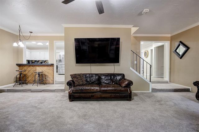 9721 Lakeland Terrace, Oklahoma City, OK 73162