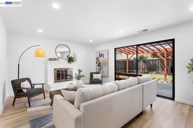 4306 Lisa Dr, Union City, CA 94587