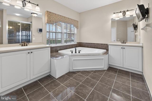 310 BITTLEWOOD AVE, Berlin, NJ 08009