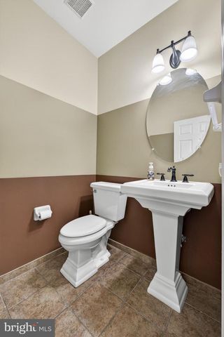 310 BITTLEWOOD AVE, Berlin, NJ 08009