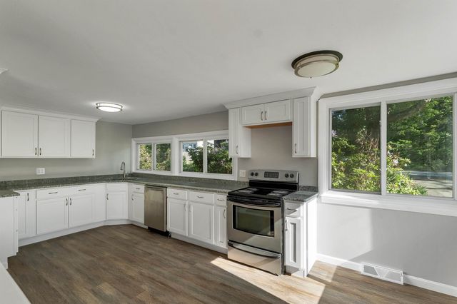 3 Carter Road, Merrimack, NH 03054