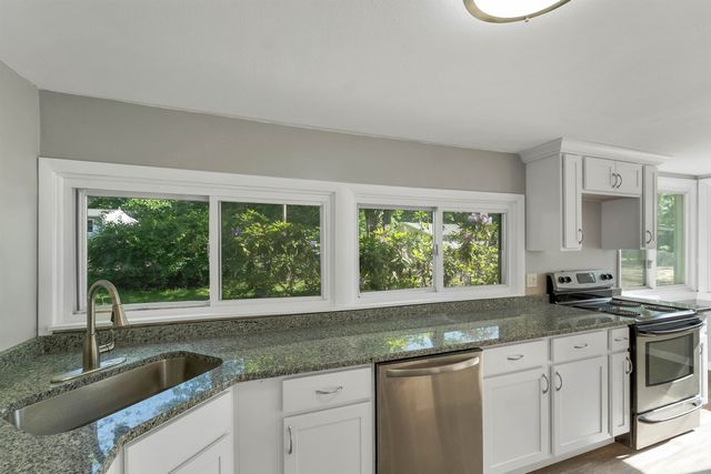 3 Carter Road, Merrimack, NH 03054