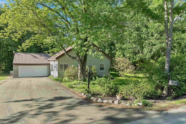 3 Carter Road, Merrimack, NH 03054