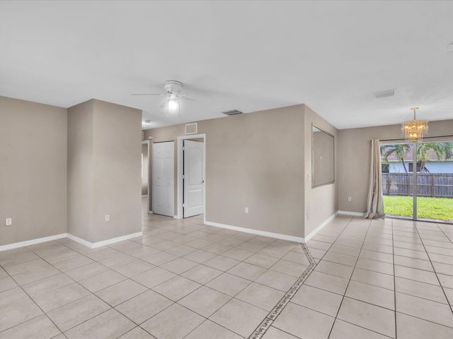916 NW 3rd Terrace, Florida City, FL 33034