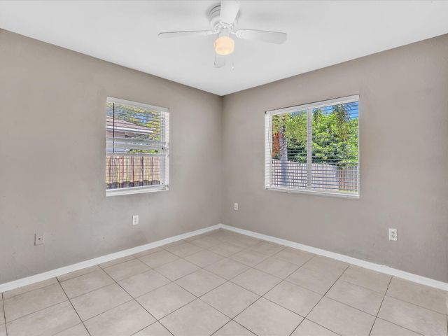 916 NW 3rd Terrace, Florida City, FL 33034