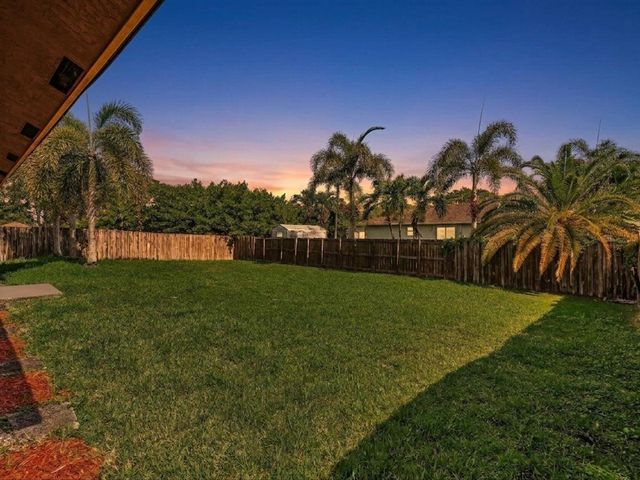 916 NW 3rd Terrace, Florida City, FL 33034