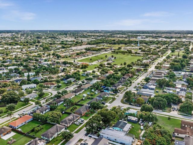916 NW 3rd Terrace, Florida City, FL 33034