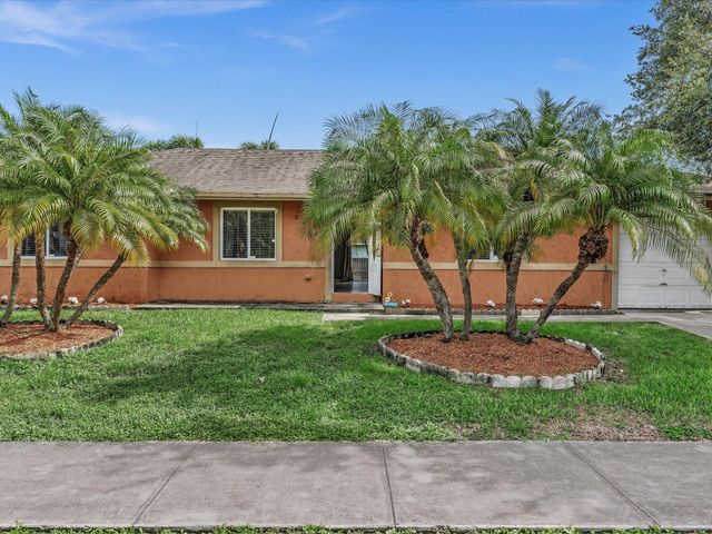 916 NW 3rd Terrace, Florida City, FL 33034