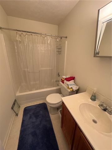 2004 Arbor Ridge Ct, Indiana Twp, PA 15024