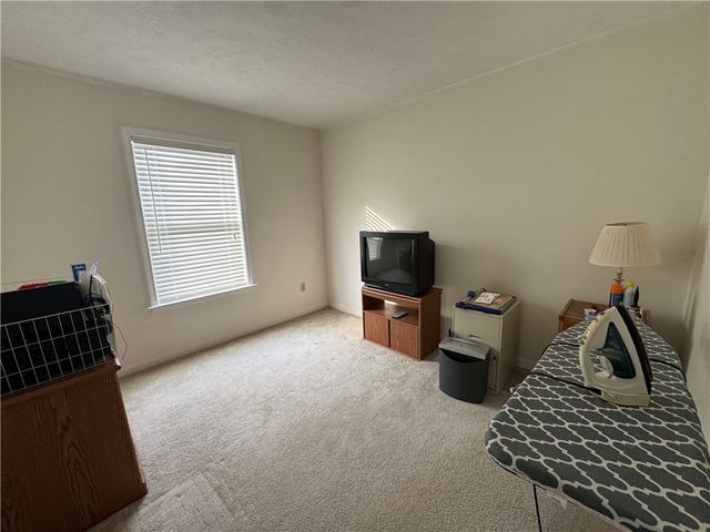 2004 Arbor Ridge Ct, Indiana Twp, PA 15024