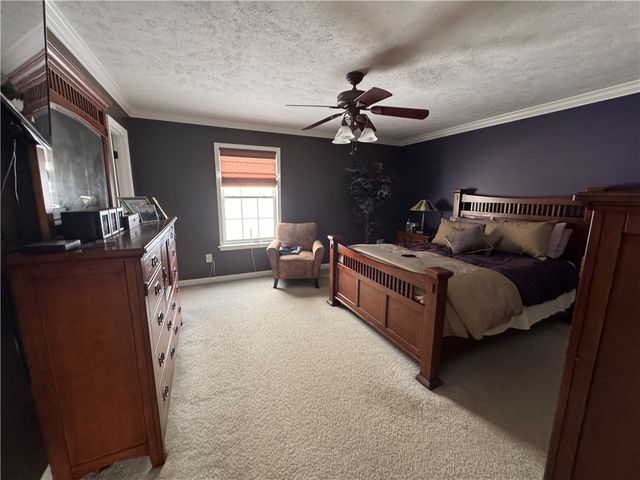 2004 Arbor Ridge Ct, Indiana Twp, PA 15024