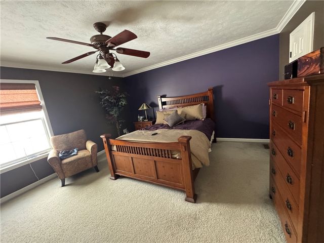 2004 Arbor Ridge Ct, Indiana Twp, PA 15024