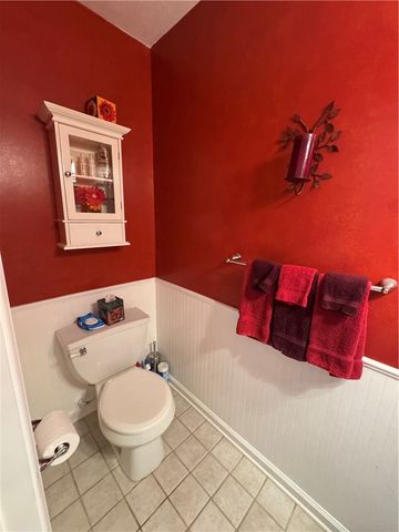 2004 Arbor Ridge Ct, Indiana Twp, PA 15024