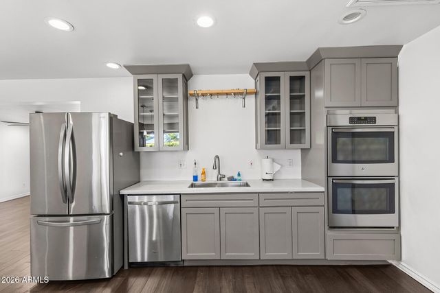 1826 E HAZELWOOD Street, Phoenix, AZ 85016