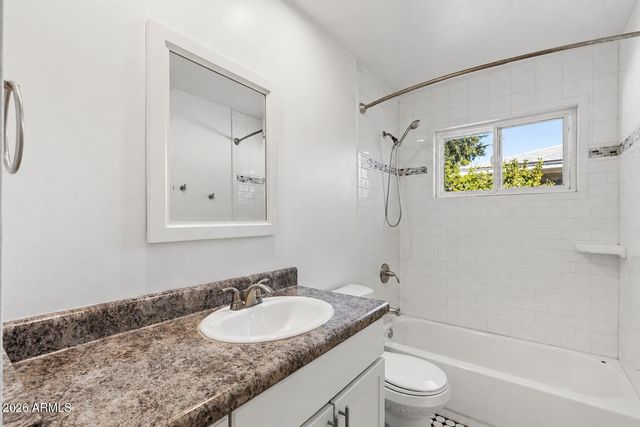 1826 E HAZELWOOD Street, Phoenix, AZ 85016