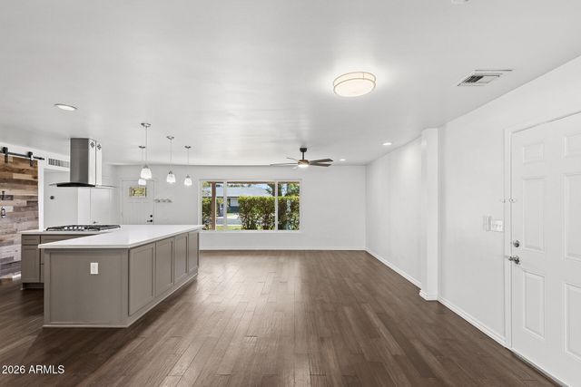 1826 E HAZELWOOD Street, Phoenix, AZ 85016
