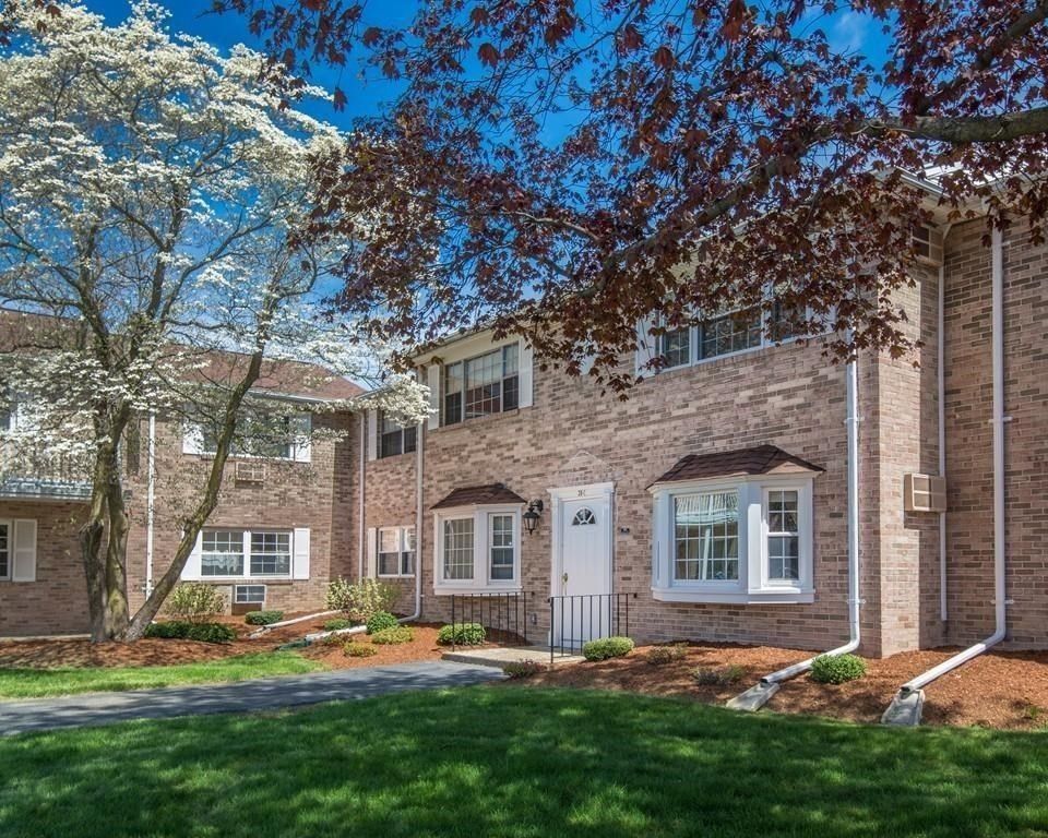 30 Washington Park Drive 12, Andover, MA 01810