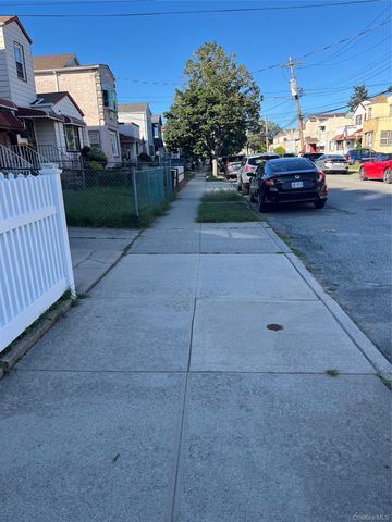 13940 231st Street, Laurelton, NY 11413