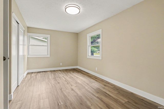708 W Superior Street, Osceola, IN 46561