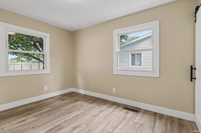 708 W Superior Street, Osceola, IN 46561