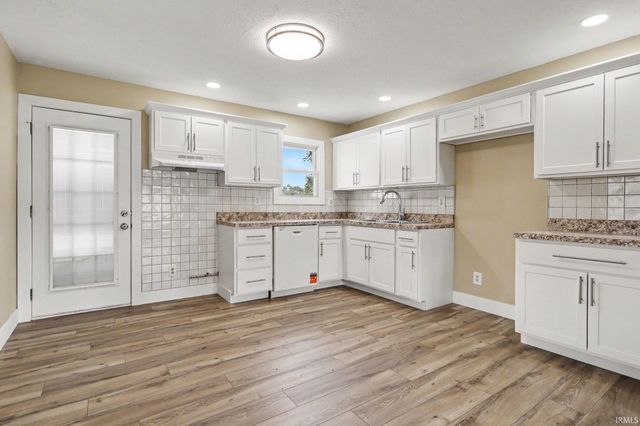 708 W Superior Street, Osceola, IN 46561