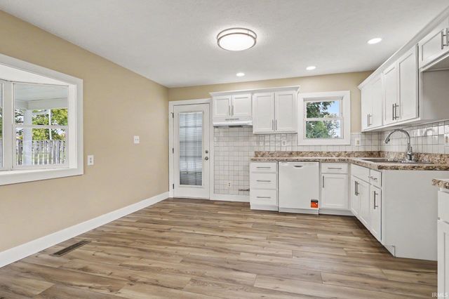 708 W Superior Street, Osceola, IN 46561