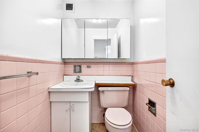 12 Old Mamaroneck Road 2G, White Plains, NY 10605