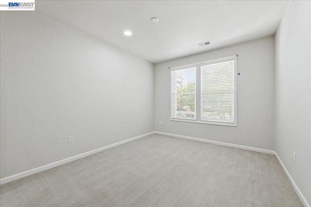 3709 Whitworth Dr, Dublin, CA 94568