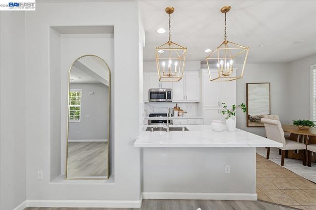 3709 Whitworth Dr, Dublin, CA 94568