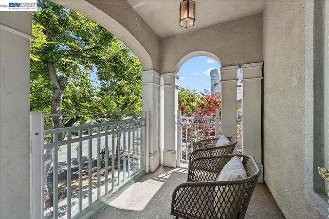 3709 Whitworth Dr, Dublin, CA 94568