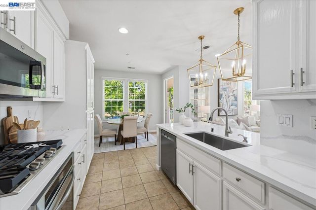 3709 Whitworth Dr, Dublin, CA 94568