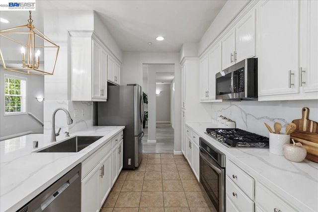 3709 Whitworth Dr, Dublin, CA 94568