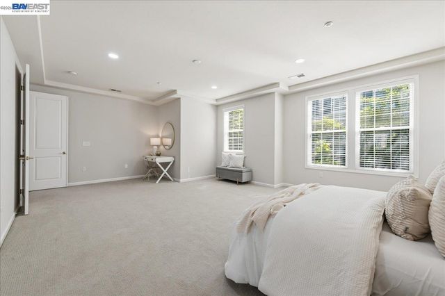 3709 Whitworth Dr, Dublin, CA 94568