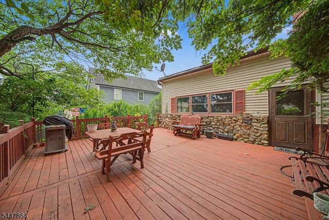 150 Orben Dr, Mount Arlington Boro, NJ 07850