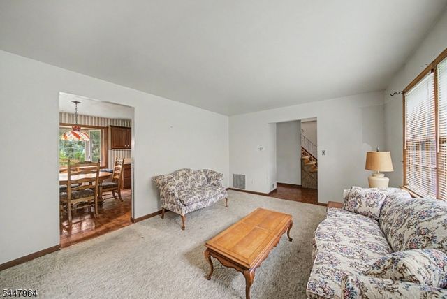 150 Orben Dr, Mount Arlington Boro, NJ 07850