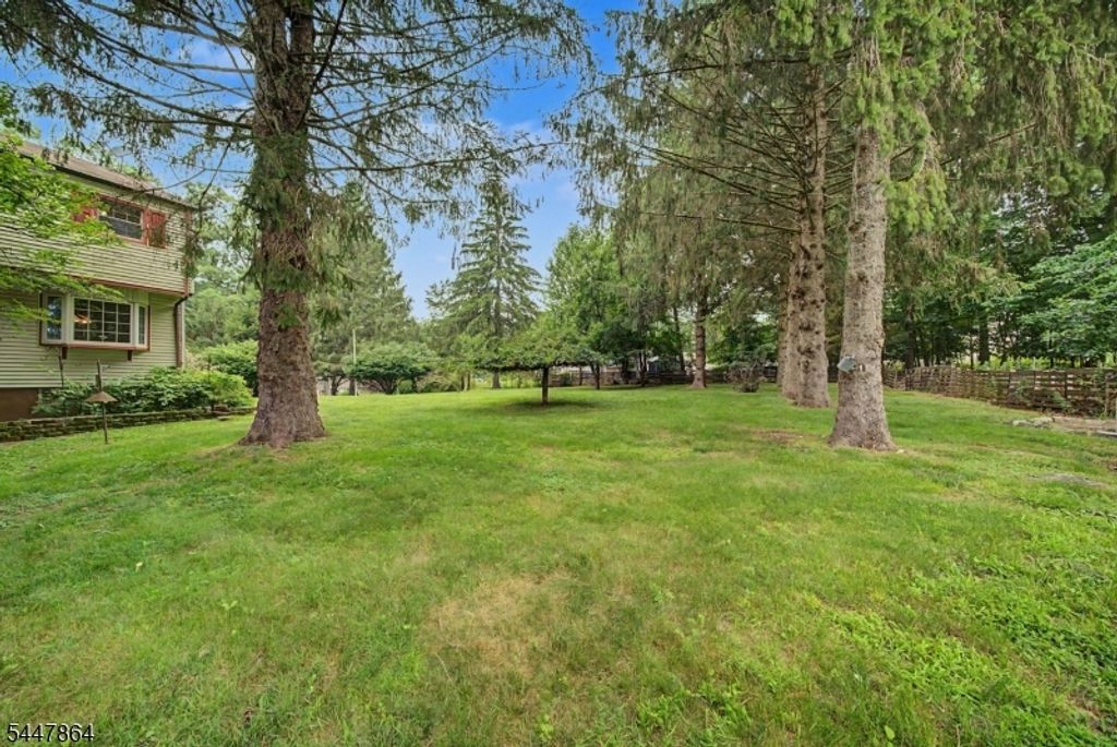150 Orben Dr, Mount Arlington Boro, NJ 07850 — photo 2