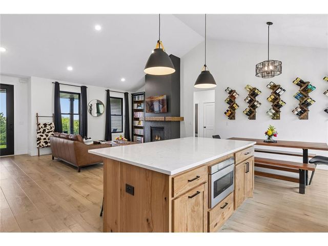 899 Gavin Pass, Hudson, WI 54016