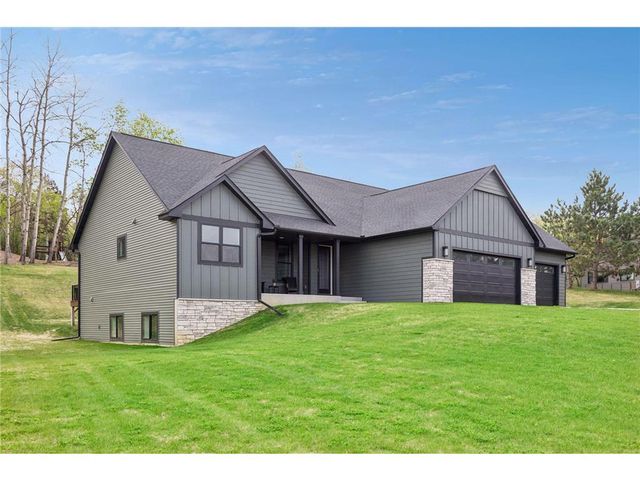 899 Gavin Pass, Hudson, WI 54016