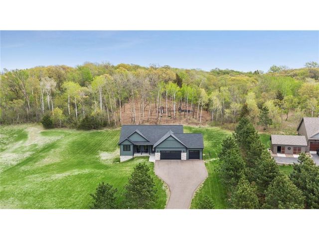 899 Gavin Pass, Hudson, WI 54016