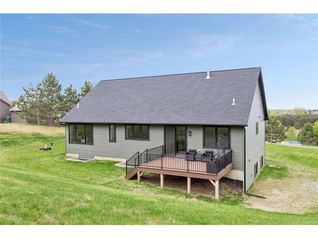 899 Gavin Pass, Hudson, WI 54016