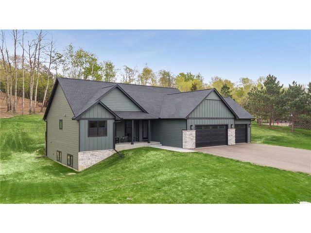 899 Gavin Pass, Hudson, WI 54016