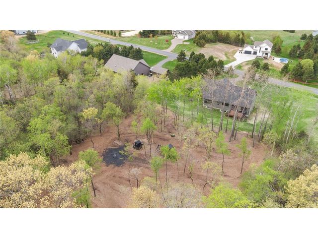 899 Gavin Pass, Hudson, WI 54016
