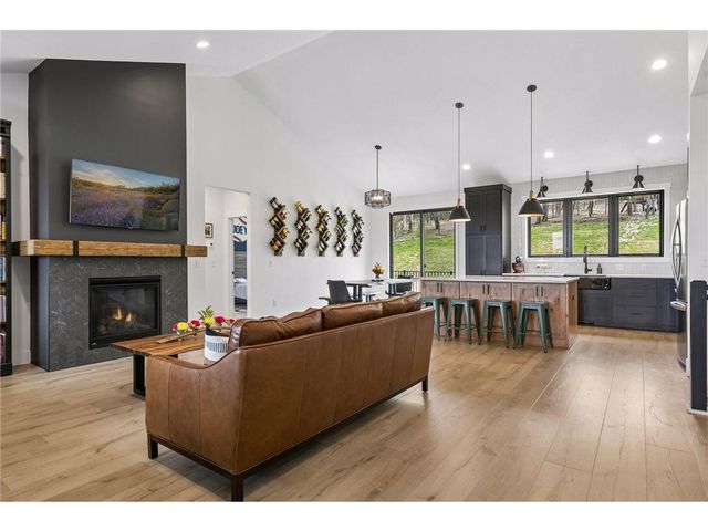 899 Gavin Pass, Hudson, WI 54016