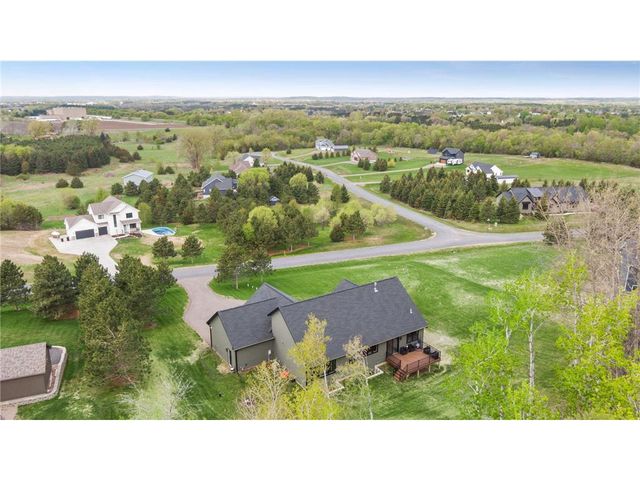 899 Gavin Pass, Hudson, WI 54016