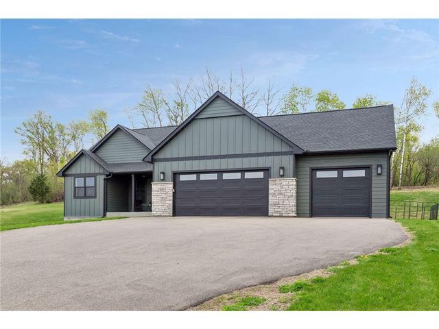 899 Gavin Pass, Hudson, WI 54016