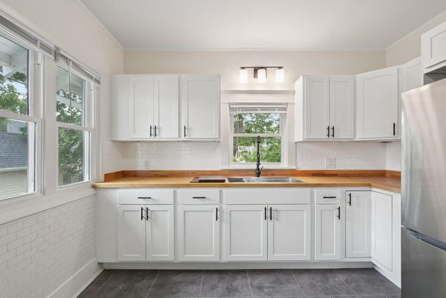 7 W Geneva STREET, Elkhorn, WI 53121