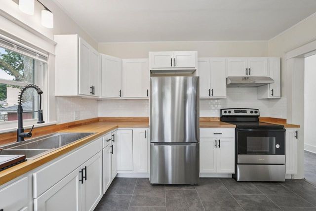 7 W Geneva STREET, Elkhorn, WI 53121