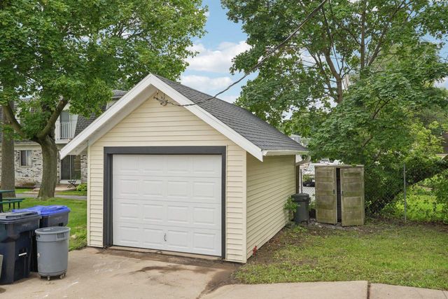 7 W Geneva STREET, Elkhorn, WI 53121