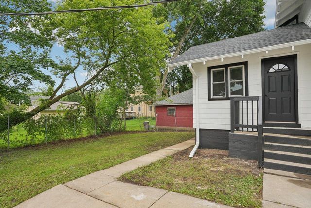 7 W Geneva STREET, Elkhorn, WI 53121